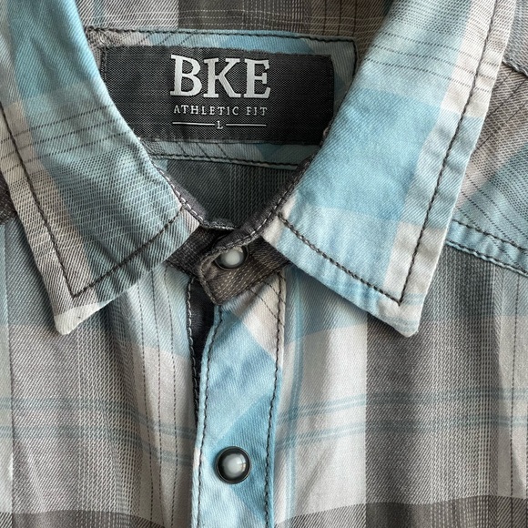 BKE Men’s Button Up - Picture 2 of 3